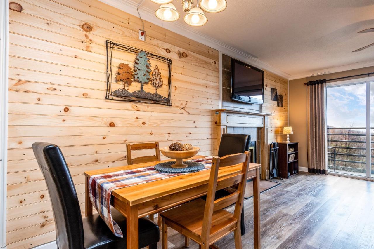 Sky High Views!!-Peak Mountaintop-Outdoor Pool-Close To Downtown-Private Balcony-Wifi-Cable جاتلينبرج المظهر الخارجي الصورة