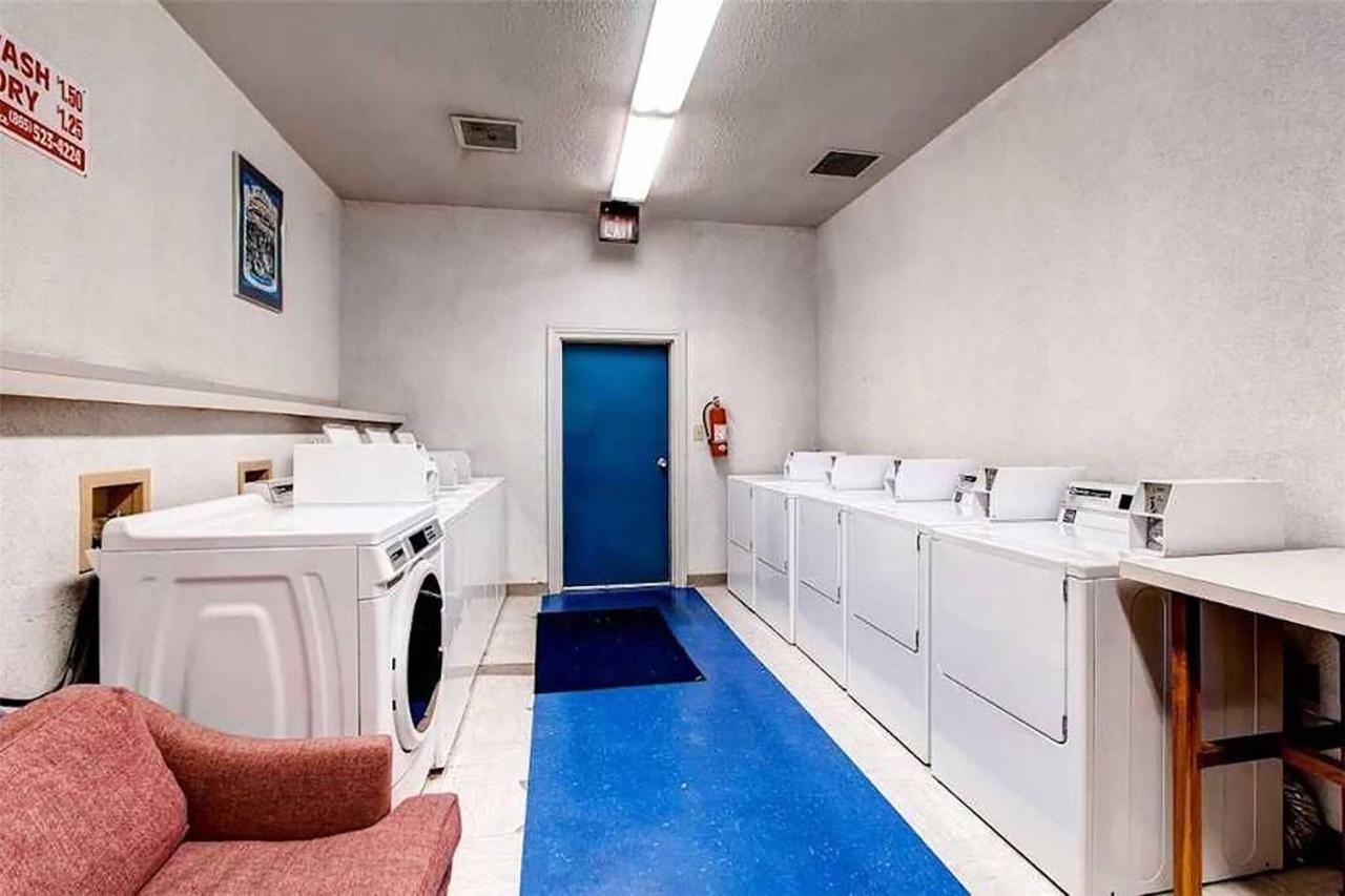 Sky High Views!!-Peak Mountaintop-Outdoor Pool-Close To Downtown-Private Balcony-Wifi-Cable جاتلينبرج المظهر الخارجي الصورة